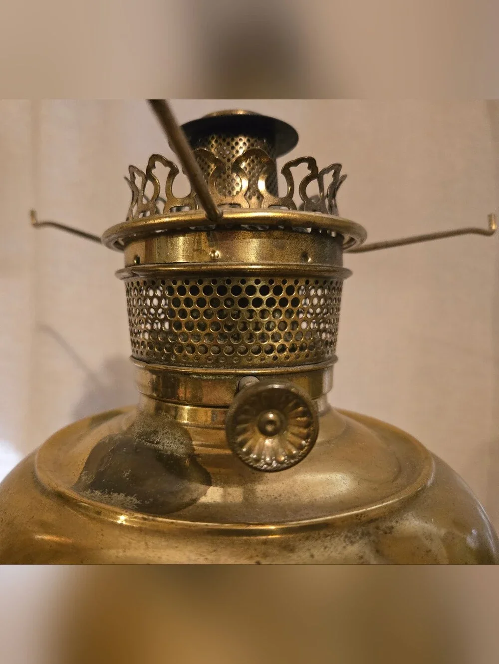 Antique Rayo Oil Lamp Brass Original Center Draft  Late 1800/ 1900s Kerosene